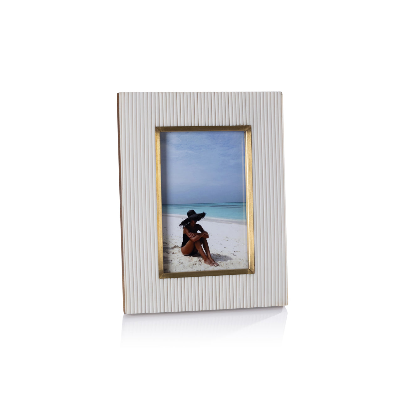 Ribbed White Resin Photo Frame with Brass Inside Border
